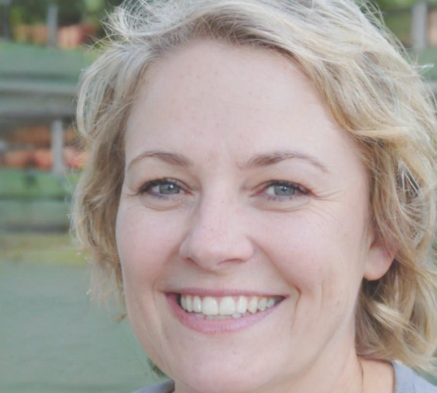 Zara Kellingham, Financial Language Specialist